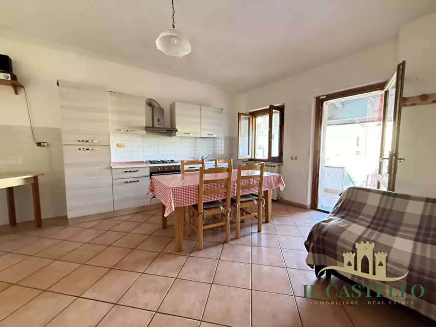 Immagine 2 di Villetta a schiera in vendita  in via carraia a Castiglione Del Lago