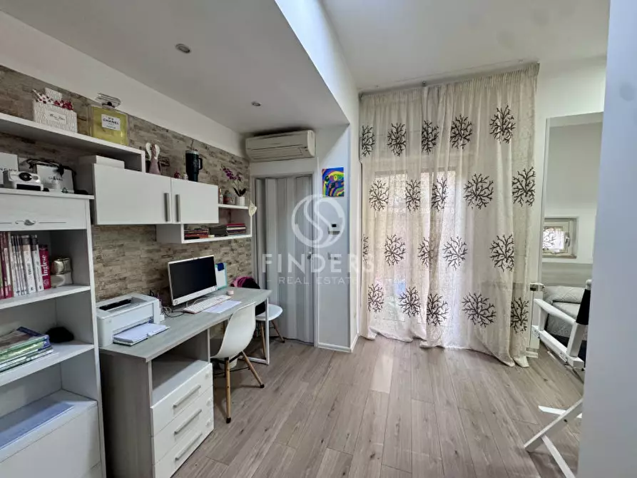 Immagine 5 di Appartamento in vendita  in Via Villini Svizzeri 10/A a Reggio Di Calabria