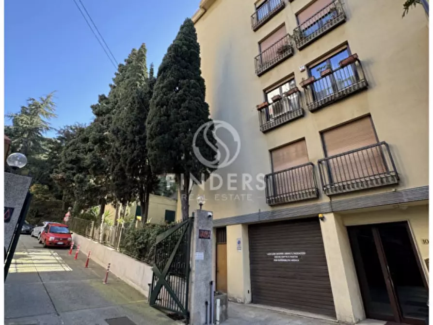 Immagine 11 di Appartamento in vendita  in Via Villini Svizzeri 10/A a Reggio Di Calabria