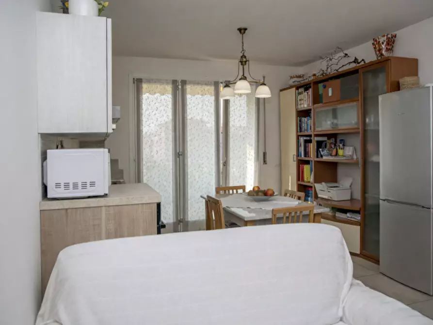 Immagine 4 di Appartamento in vendita  in Piazzale Rita Levi Montalcini a San Martino Buon Albergo