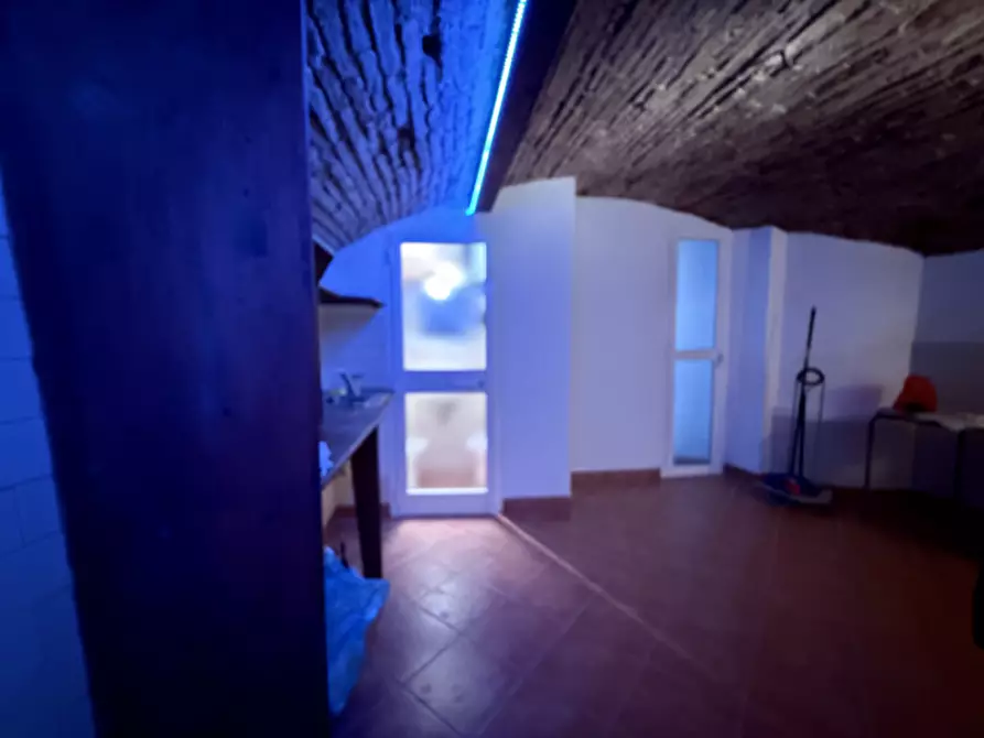 Immagine 9 di Cantina in vendita  in via sant'isaia 27 a Bologna