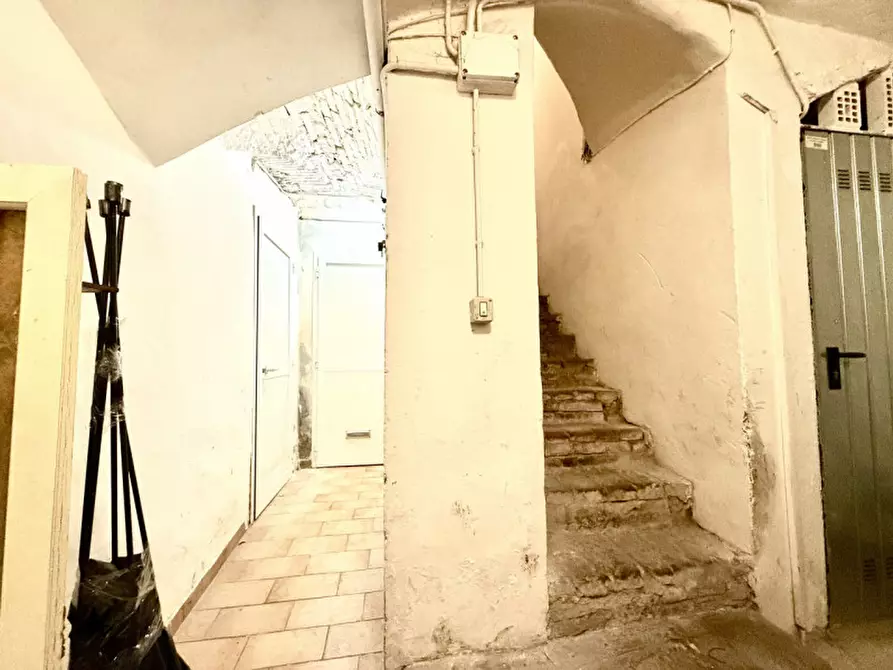 Immagine 14 di Cantina in vendita  in via sant'isaia 27 a Bologna