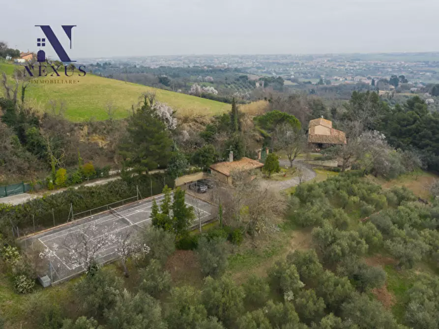 Immagine 5 di Villa in vendita  in Località Rosciano a Fano