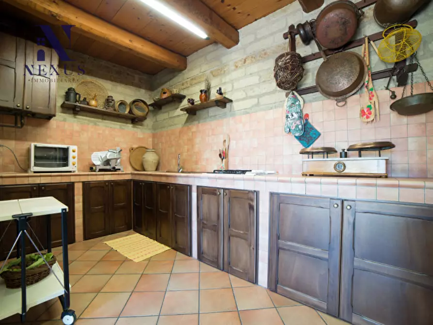 Immagine 50 di Villa in vendita  in Località Rosciano a Fano