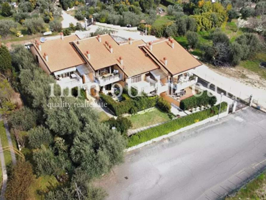 Immagine 2 di Appartamento in vendita  in Via Cimabue a Garda