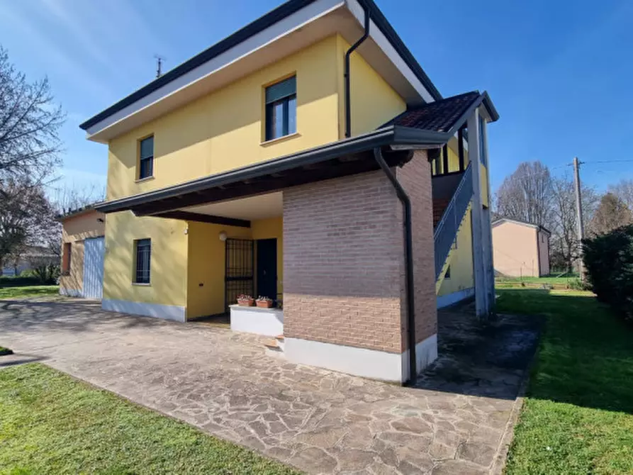 Immagine 2 di Casa indipendente in vendita  in Via Monterosa a Finale Emilia