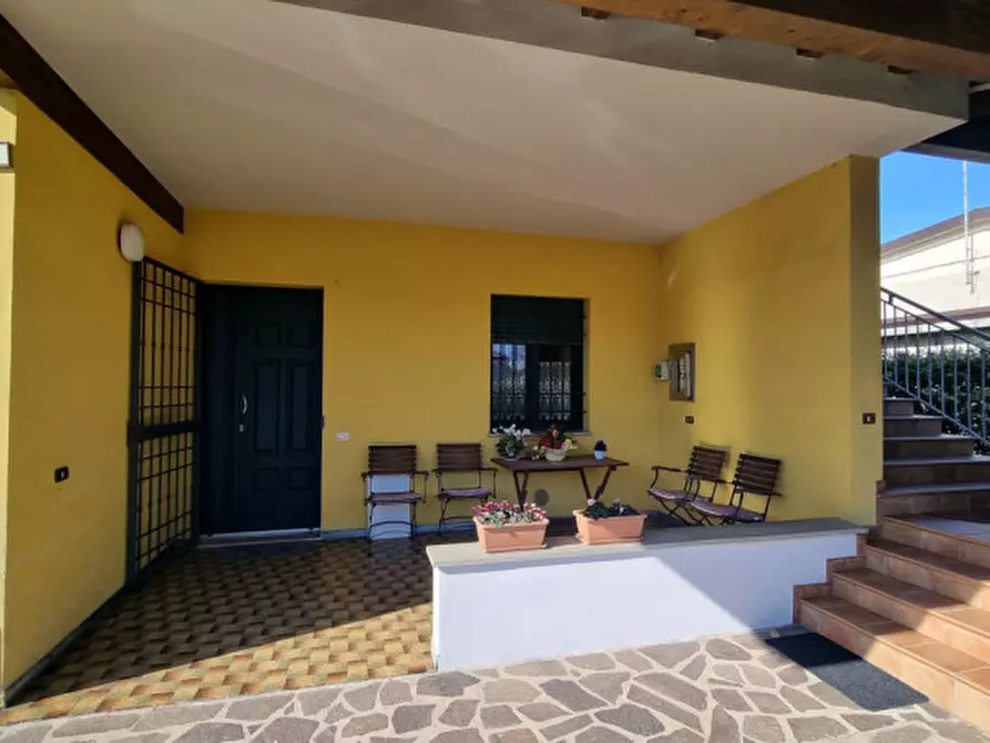 Immagine 4 di Casa indipendente in vendita  in Via Monterosa a Finale Emilia