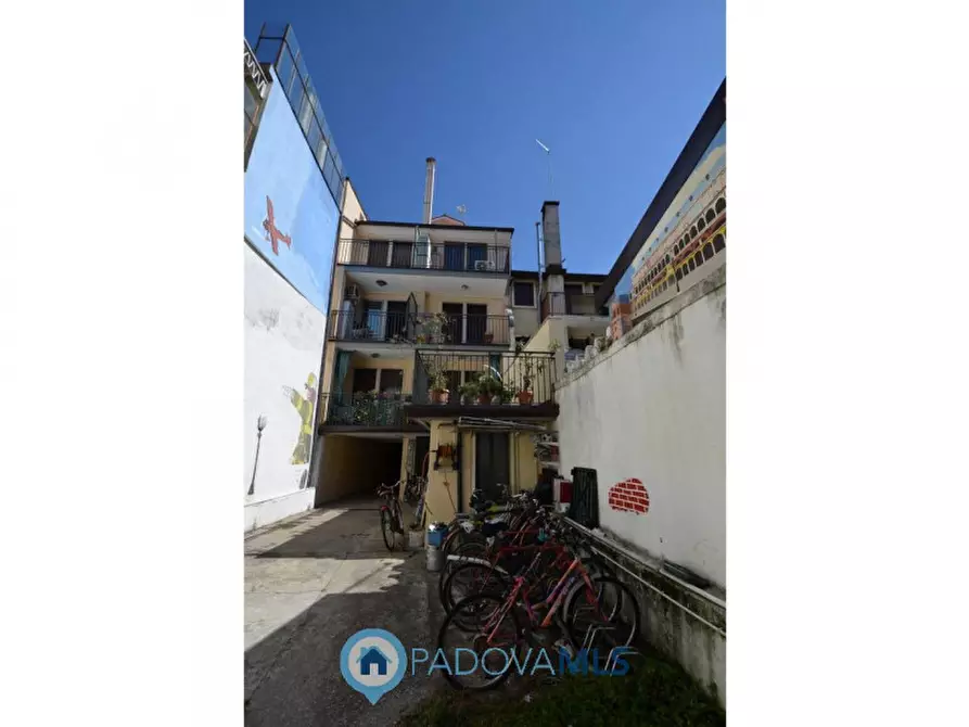 Immagine 10 di Appartamento in vendita  a Padova