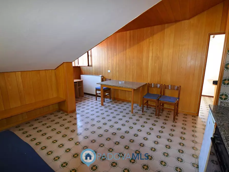 Immagine 14 di Appartamento in vendita  a Padova