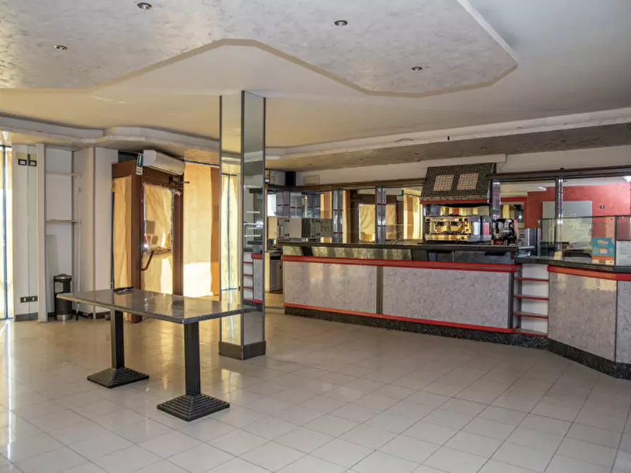 Immagine 10 di Attività commerciale in vendita  in Via di Mezzo a Zevio