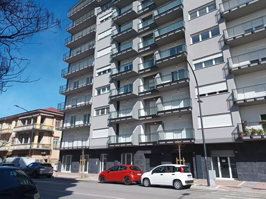 Immagine 1 di Negozio in affitto  in V.LE G. D'ANNUNZIO 257 a Pescara