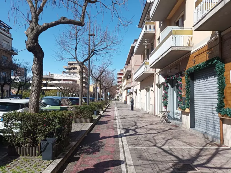 Immagine 16 di Negozio in affitto  in V.LE G. D'ANNUNZIO 257 a Pescara