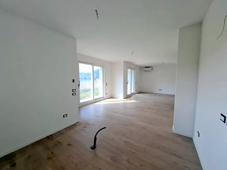 Immagine 3 di Casa quadrifamiliare in vendita  in Via Bellini a Abano Terme