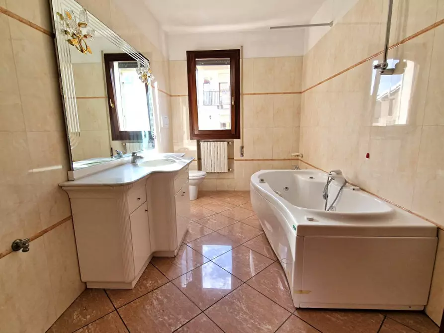 Immagine 25 di Appartamento in vendita  in Via Madonnetta a Borgo Veneto