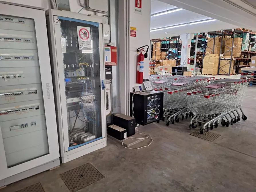 Immagine 6 di Capannone industriale in affitto  in Via A. Olivetti, 29, 70056 Molfetta BA, Italia a Molfetta