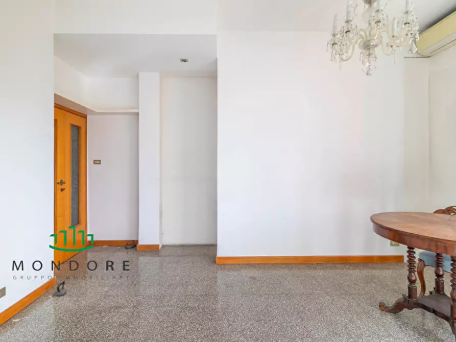 Immagine 10 di Appartamento in vendita  in Via Luigi Riccoboni a Bologna