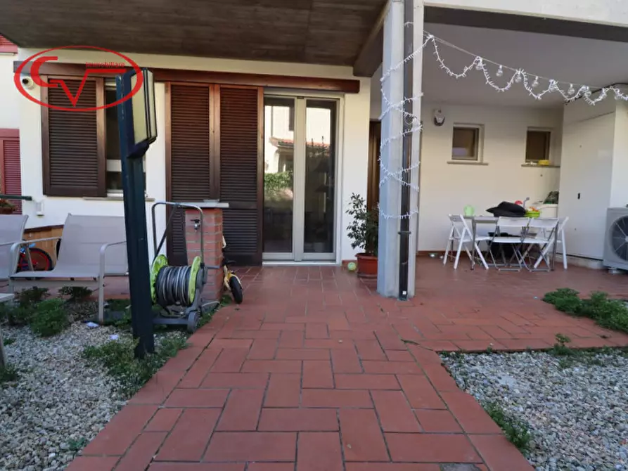 Immagine 3 di Villetta a schiera in vendita  in via Udine 3 a Loro Ciuffenna