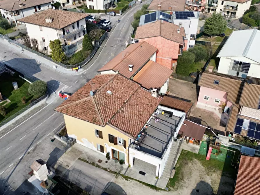 Immagine 3 di Casa bifamiliare in vendita  in Via Prese a Pescantina