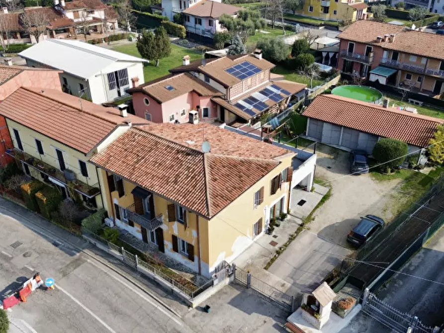 Immagine 3 di Casa bifamiliare in vendita  in Via Prese a Pescantina