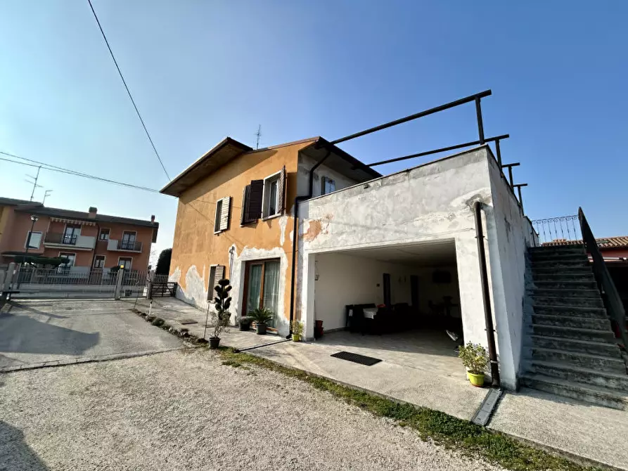 Immagine 11 di Casa bifamiliare in vendita  in Via Prese a Pescantina