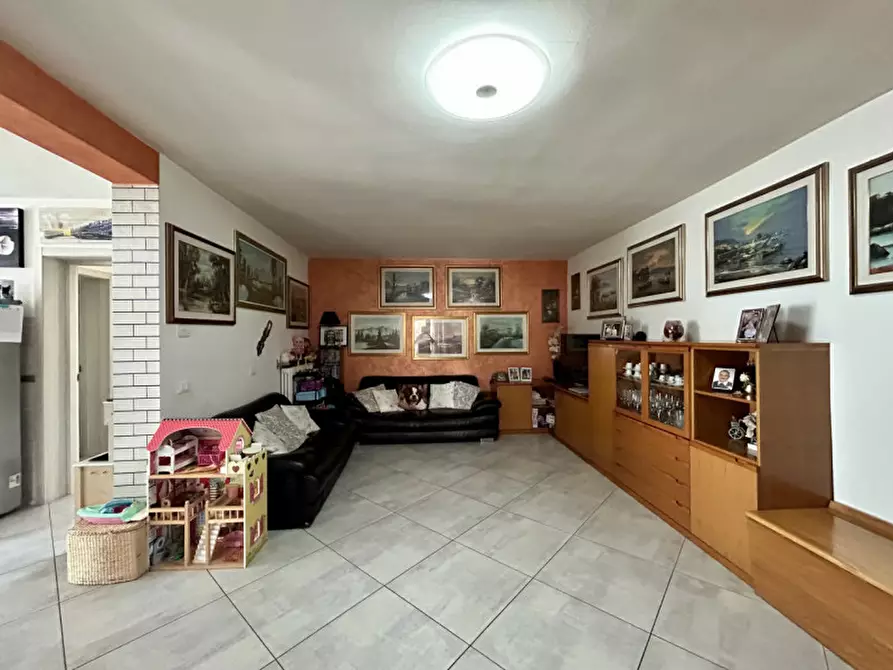 Immagine 17 di Casa bifamiliare in vendita  in Via Prese a Pescantina