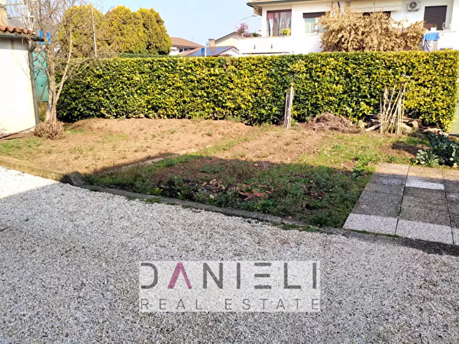 Immagine 19 di Appartamento in vendita  in Via San Giuseppe a Montecchio Maggiore