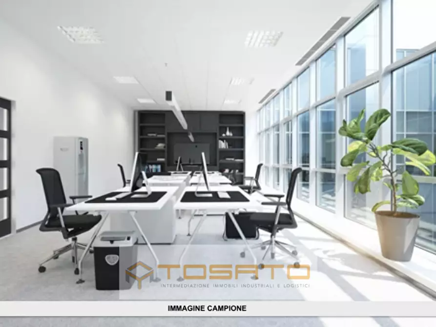 Immagine 4 di Ufficio in affitto  a Verona