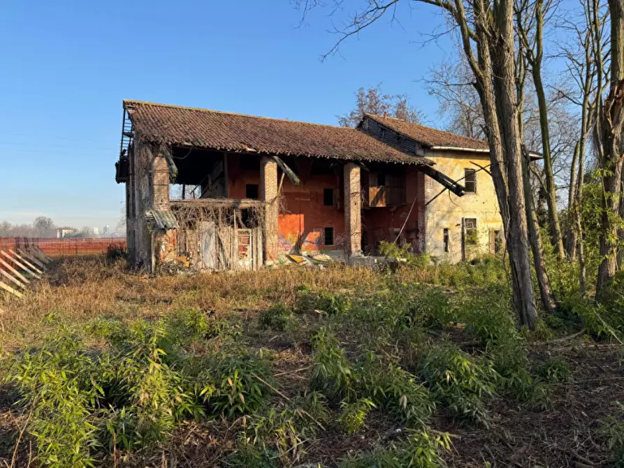 Immagine 1 di Rustico / casale in vendita  in Via Don Primo Mazzolari a Milano