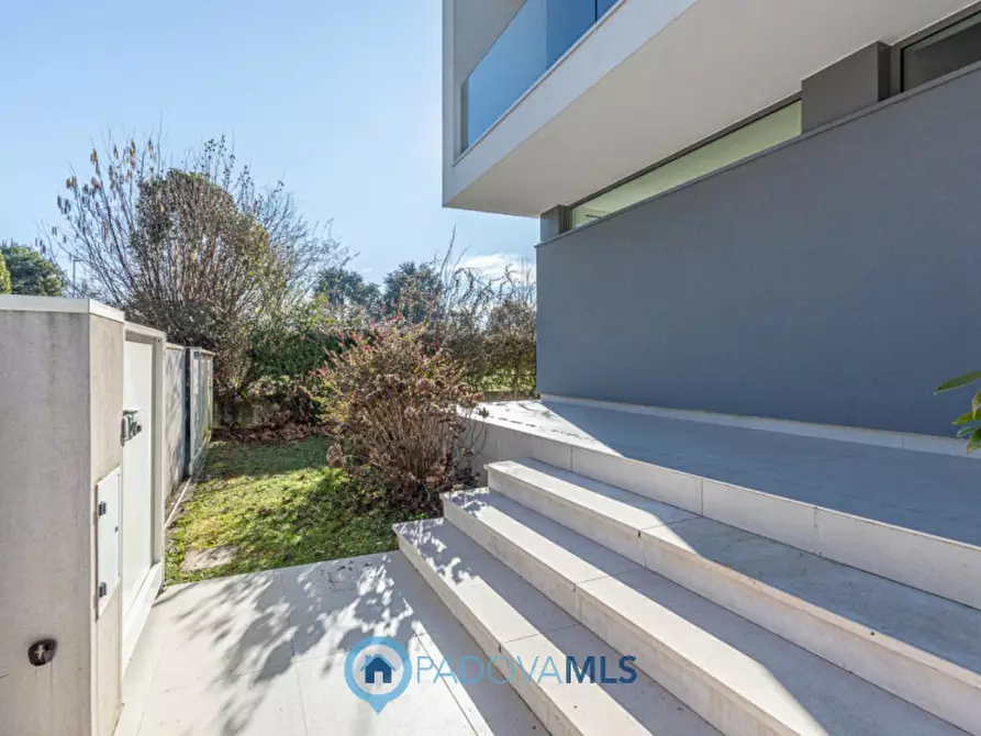 Immagine 22 di Villa in vendita  in Via Cappello 1 a Noventa Padovana