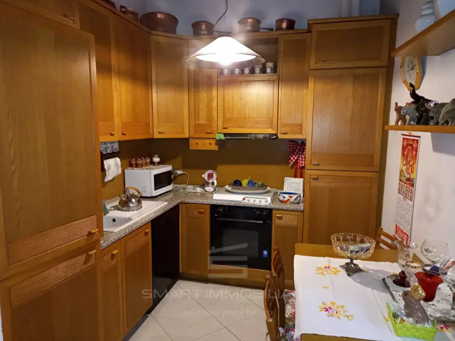 Immagine 2 di Appartamento in vendita  in Via Barzoni a Lonato del Garda