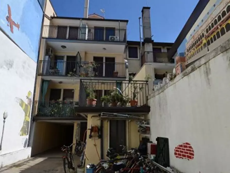 Immagine 10 di Appartamento in vendita  in Via Giambattista Belzoni a Padova