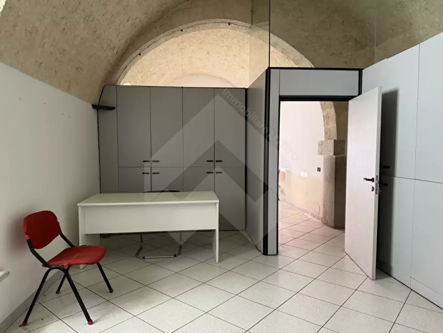 Immagine 4 di Ufficio in vendita  in Via Felice Orsini 146 a Andria