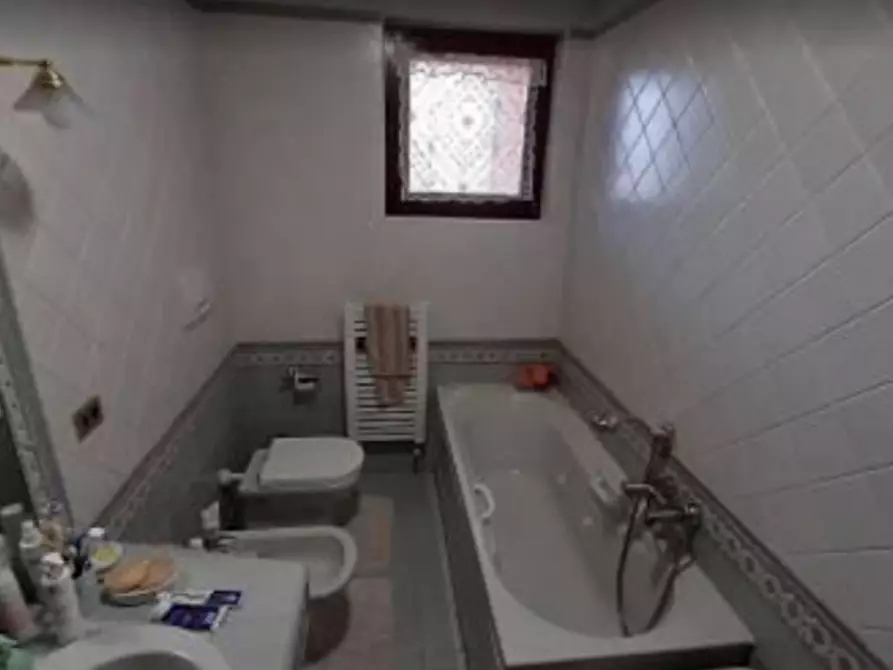 Immagine 11 di Villa in vendita  in Via Risorgimento n. 19 a Lazise