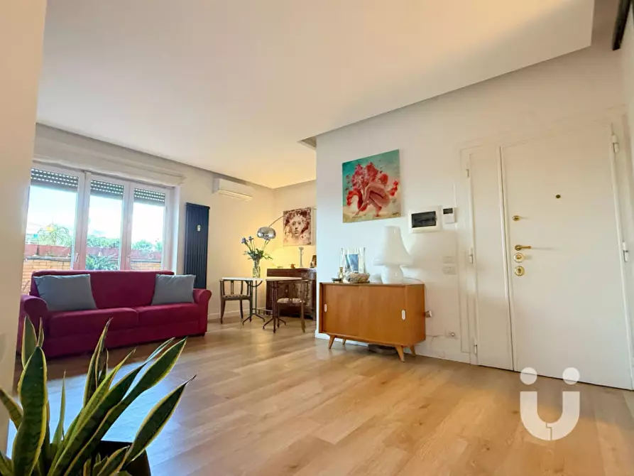 Immagine 2 di Attico in vendita  in Via Aristide Leonori a Roma