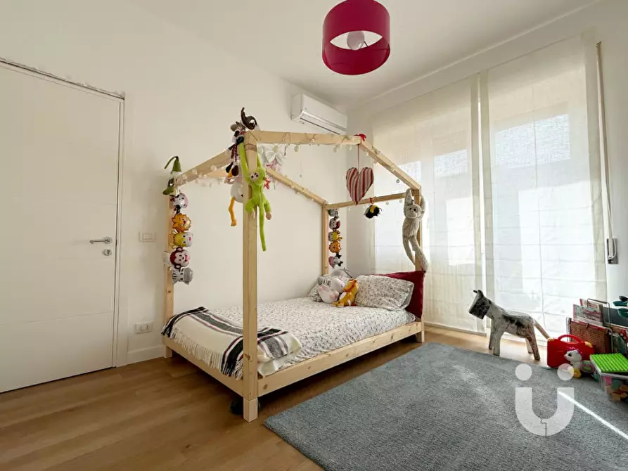 Immagine 16 di Attico in vendita  in Via Aristide Leonori a Roma