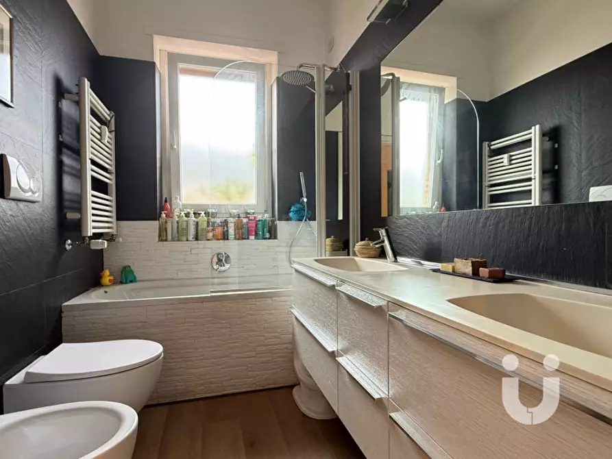 Immagine 17 di Attico in vendita  in Via Aristide Leonori a Roma