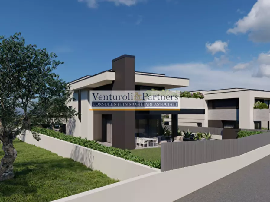 Immagine 9 di Villa in vendita  in Via Palmiro Togliatti a Desenzano Del Garda