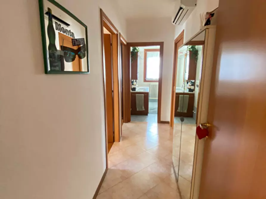 Immagine 5 di Appartamento in vendita  in via parolini a Camponogara