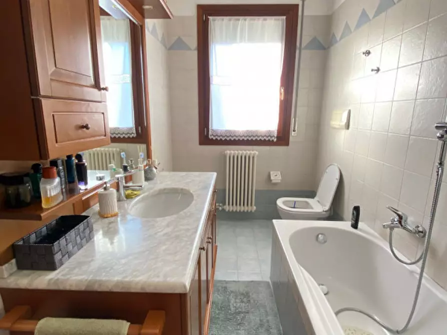 Immagine 6 di Appartamento in vendita  in via parolini a Camponogara