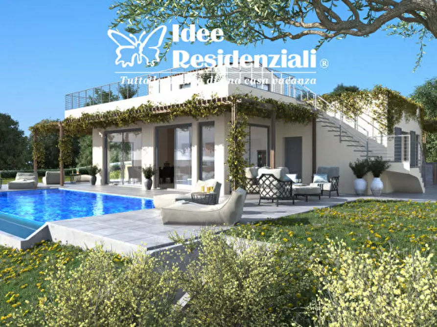 Immagine 1 di Villa in vendita  a Santa Teresa Gallura