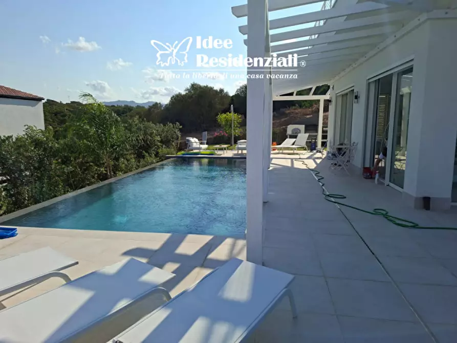 Immagine 4 di Villa in vendita  a Santa Teresa Gallura