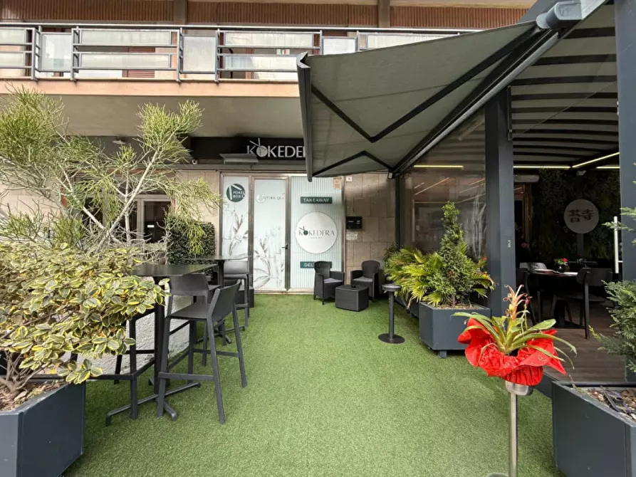 Immagine 3 di Attività commerciale in vendita  in Via Emanuele Notarbartolo 1E a Palermo