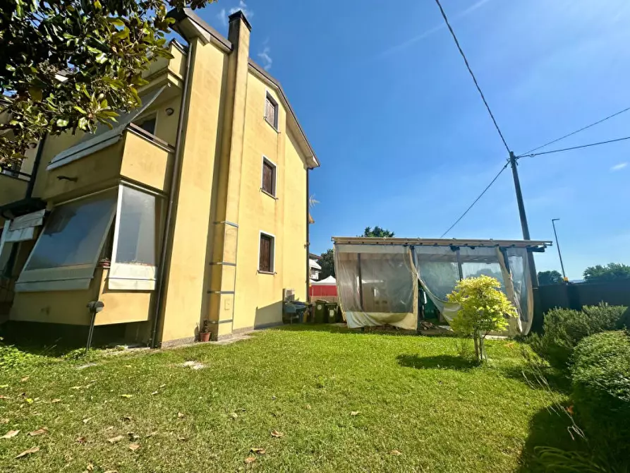Immagine 1 di Villetta a schiera in vendita  in Via Carso a Selvazzano Dentro