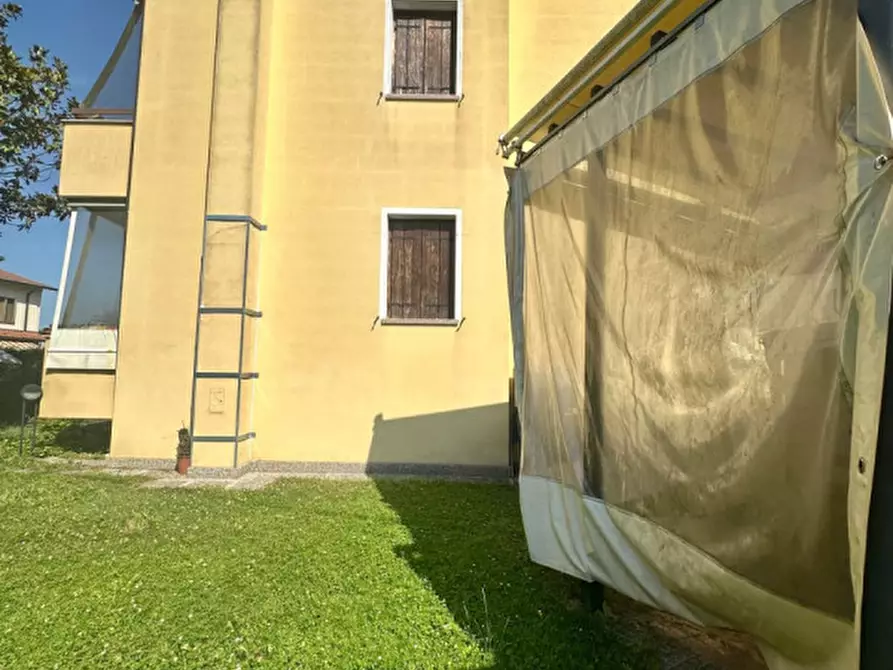 Immagine 2 di Villetta a schiera in vendita  in Via Carso a Selvazzano Dentro