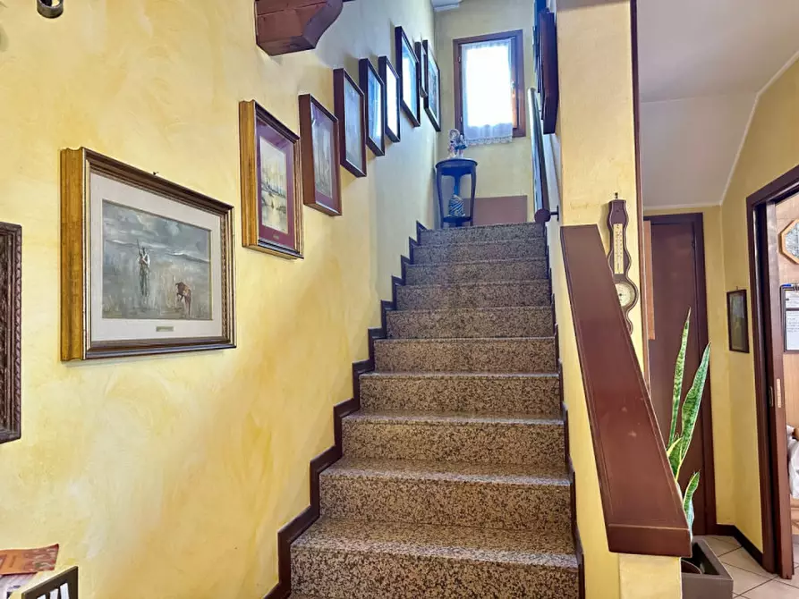 Immagine 10 di Villetta a schiera in vendita  in Via Carso a Selvazzano Dentro