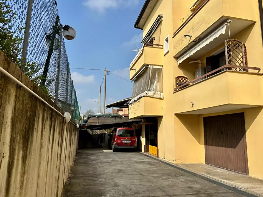 Immagine 30 di Villetta a schiera in vendita  in Via Carso a Selvazzano Dentro