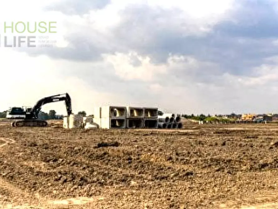 Immagine 7 di Terreno in vendita  in Via dell' Economia a Thiene