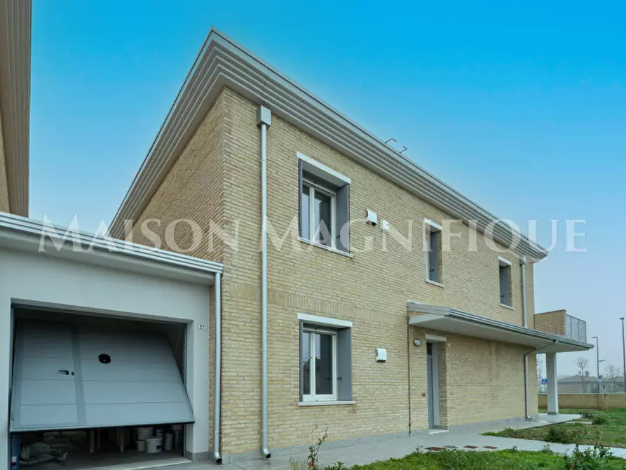 Immagine 1 di Villetta a schiera in vendita  in Via Alberto Manzi a Copparo