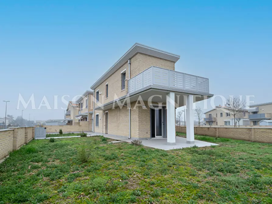 Immagine 2 di Villetta a schiera in vendita  in Via Alberto Manzi a Copparo