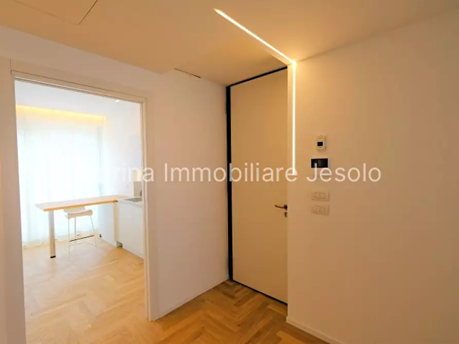 Immagine 11 di Appartamento in vendita  in Viale Venezia a Jesolo